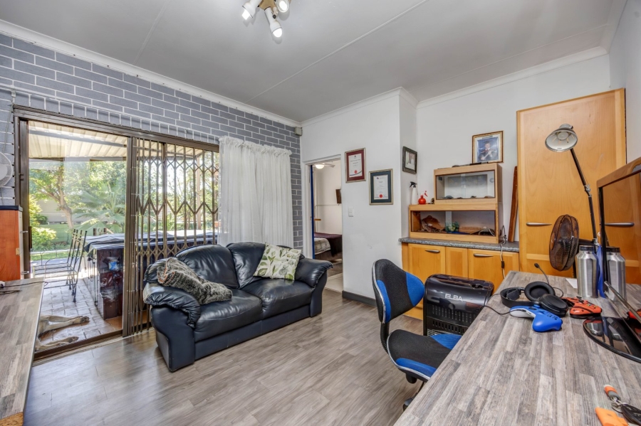 5 Bedroom Property for Sale in Lonehill Gauteng
