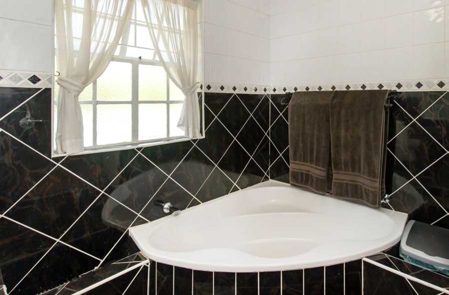 4 Bedroom Property for Sale in Bryanston Gauteng