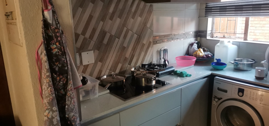 2 Bedroom Property for Sale in Edleen Gauteng
