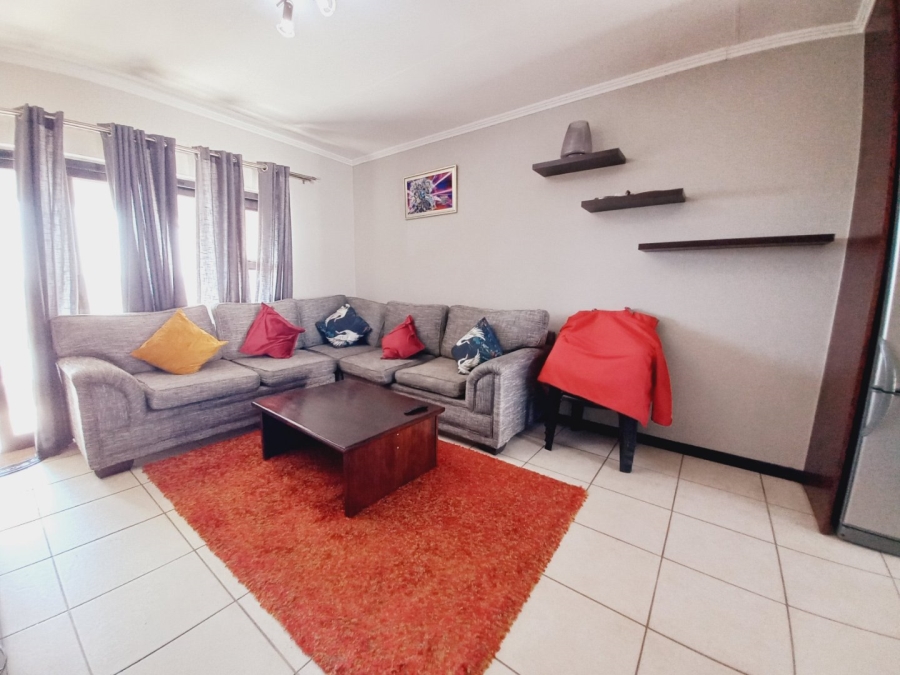 2 Bedroom Property for Sale in Greenstone Hill Gauteng