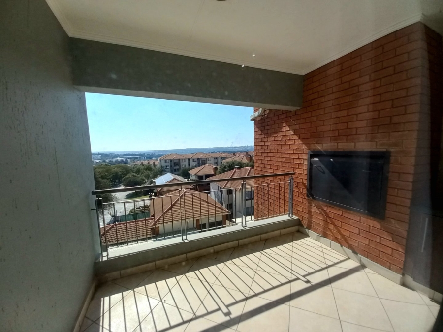 2 Bedroom Property for Sale in Greenstone Hill Gauteng