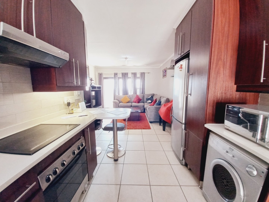 2 Bedroom Property for Sale in Greenstone Hill Gauteng