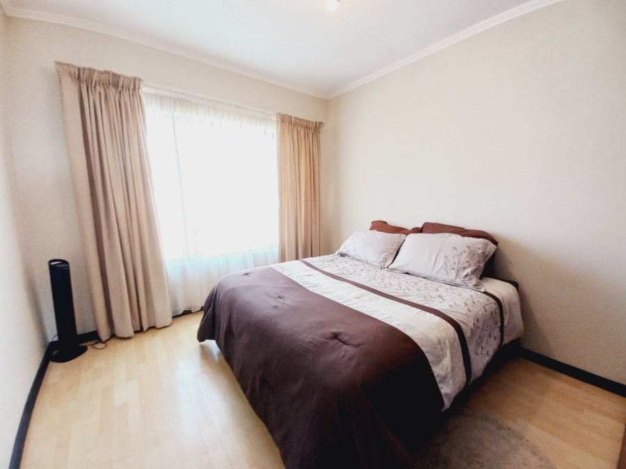 2 Bedroom Property for Sale in Greenstone Hill Gauteng