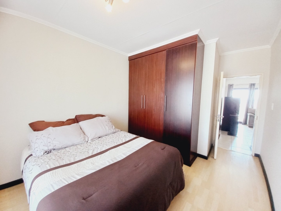 2 Bedroom Property for Sale in Greenstone Hill Gauteng