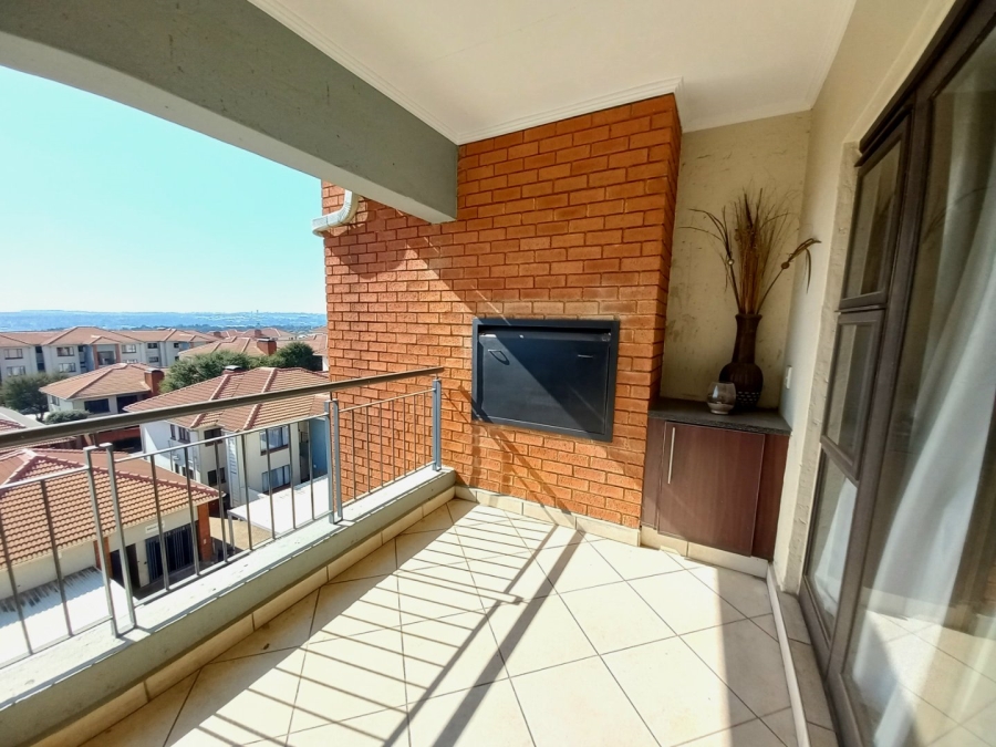 2 Bedroom Property for Sale in Greenstone Hill Gauteng