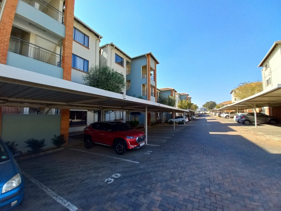 2 Bedroom Property for Sale in Greenstone Hill Gauteng