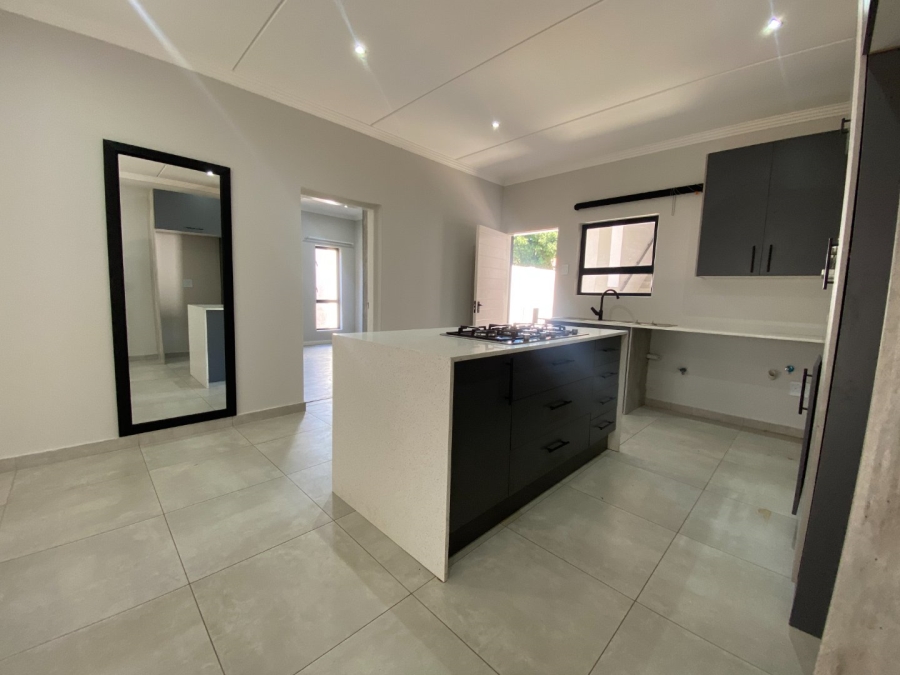 To Let 2 Bedroom Property for Rent in Bryanston Gauteng
