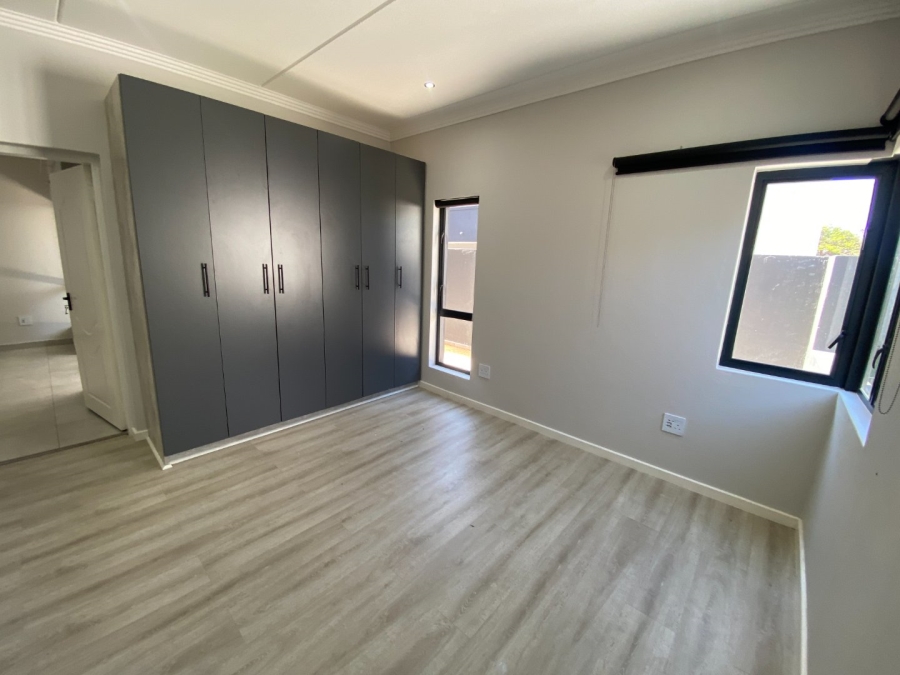 To Let 2 Bedroom Property for Rent in Bryanston Gauteng