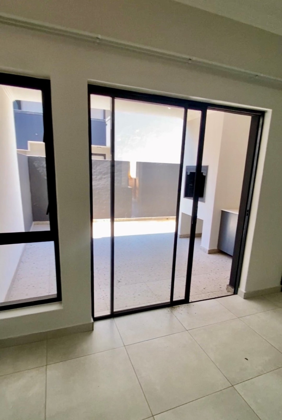 To Let 2 Bedroom Property for Rent in Bryanston Gauteng