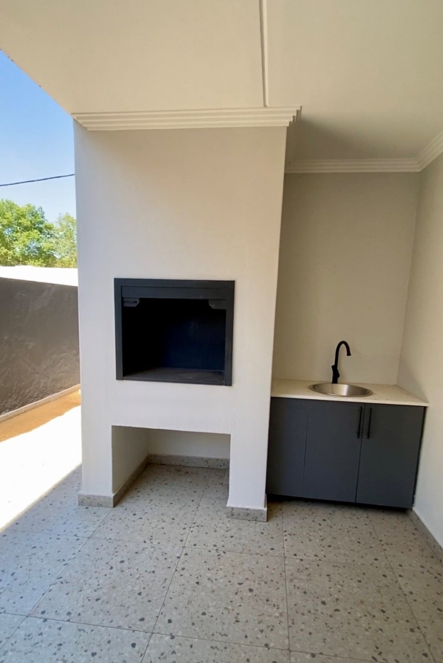To Let 2 Bedroom Property for Rent in Bryanston Gauteng