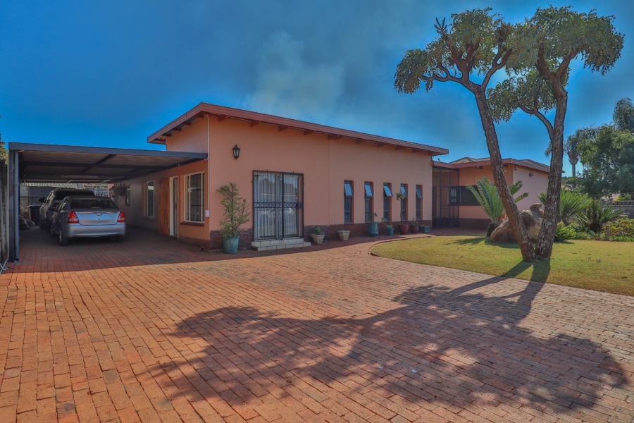 4 Bedroom Property for Sale in The Orchards Gauteng