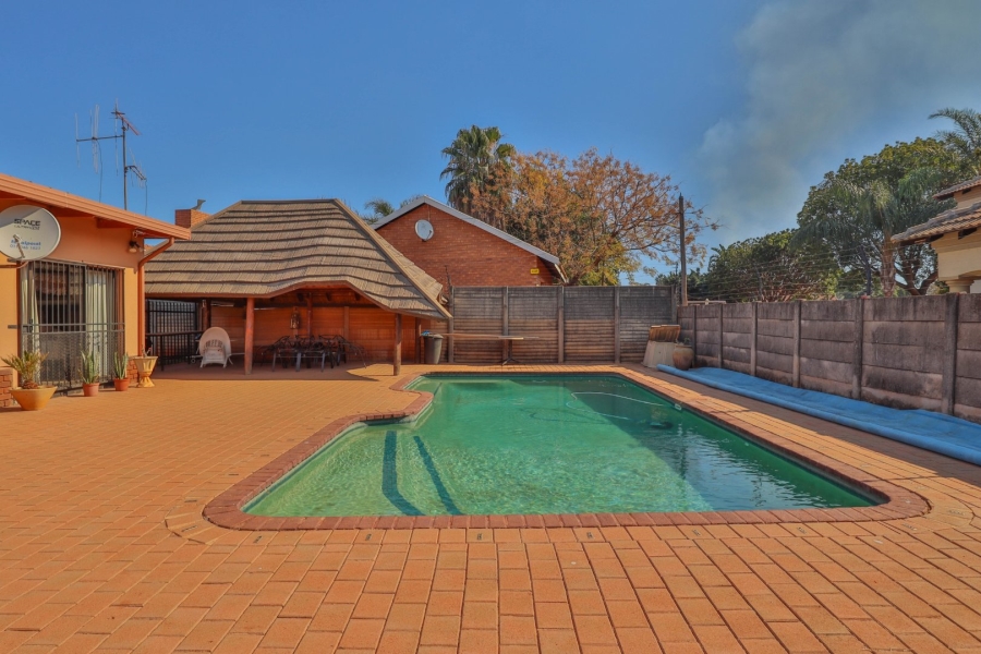 4 Bedroom Property for Sale in The Orchards Gauteng