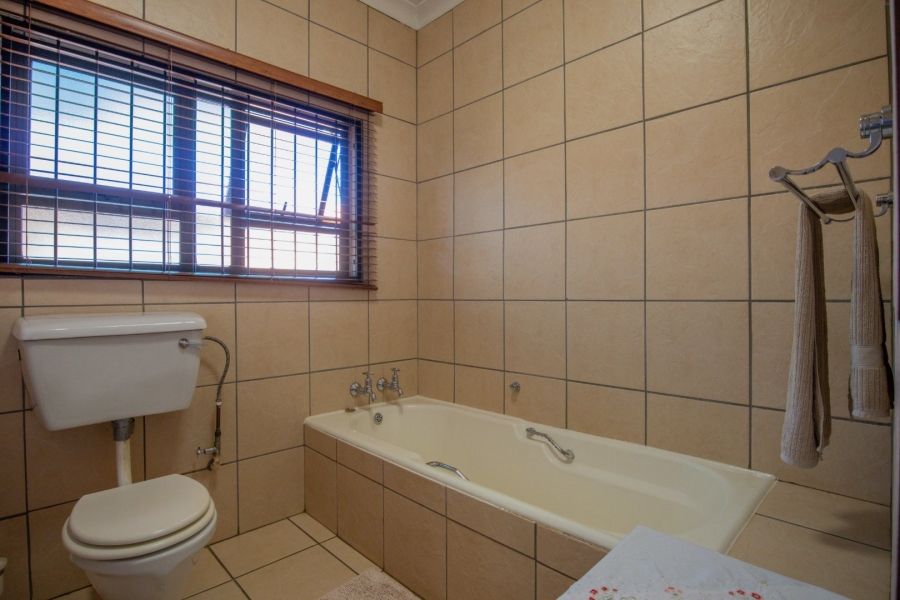 4 Bedroom Property for Sale in The Orchards Gauteng