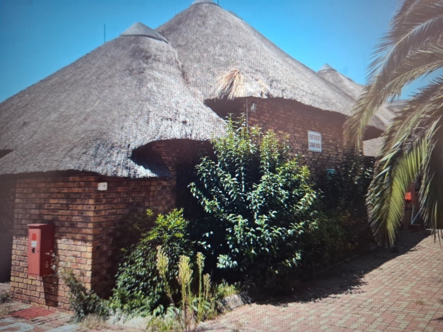  Bedroom Property for Sale in Pomona Gauteng