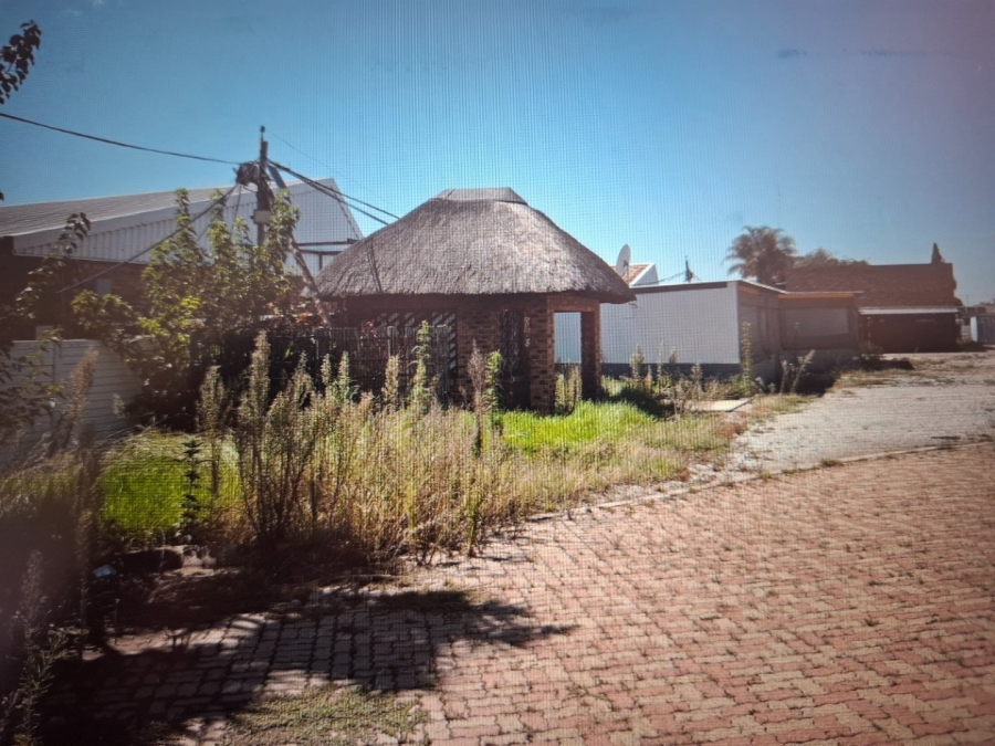  Bedroom Property for Sale in Pomona Gauteng
