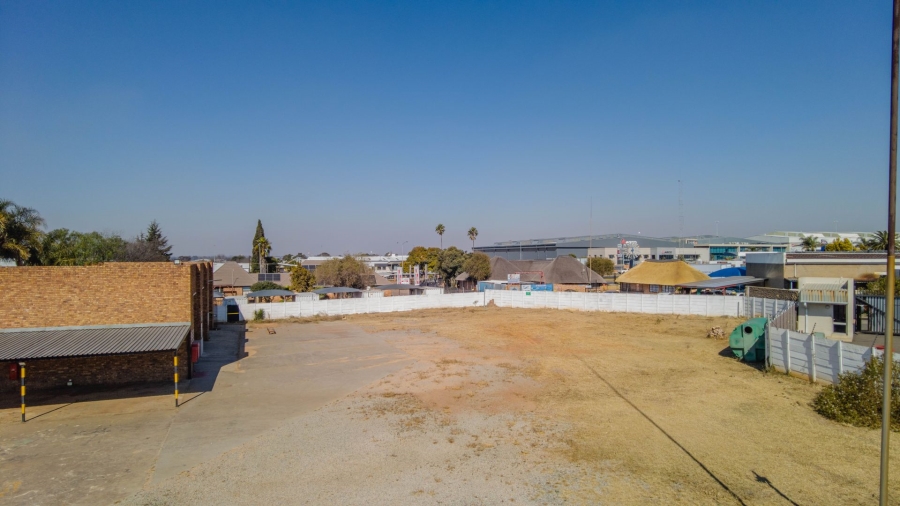  Bedroom Property for Sale in Pomona Gauteng