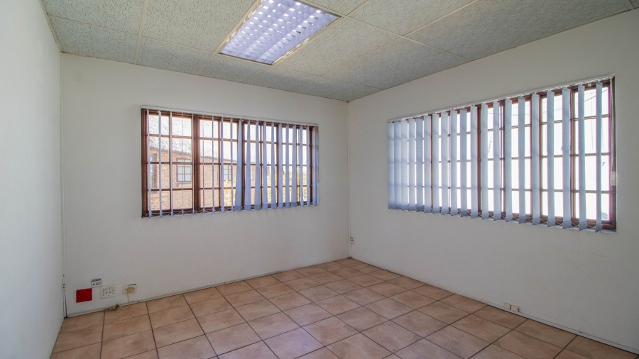  Bedroom Property for Sale in Pomona Gauteng
