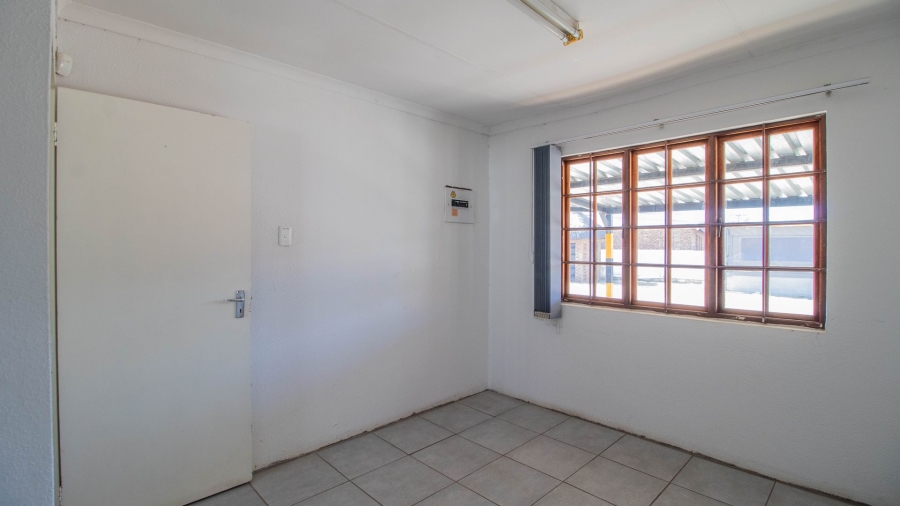  Bedroom Property for Sale in Pomona Gauteng