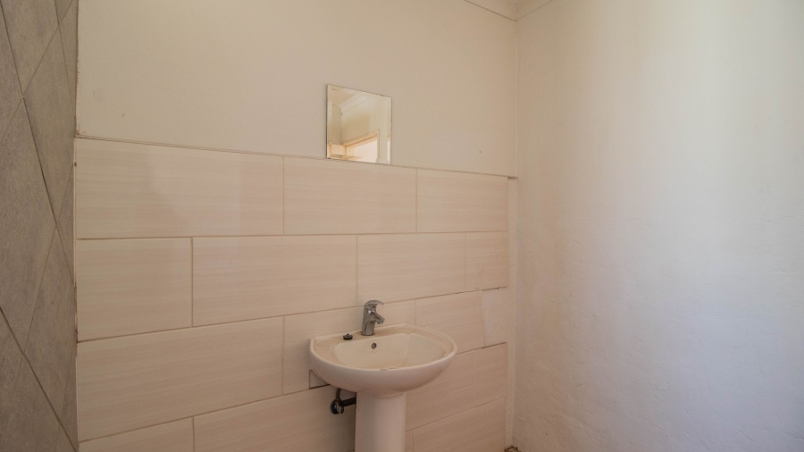  Bedroom Property for Sale in Pomona Gauteng