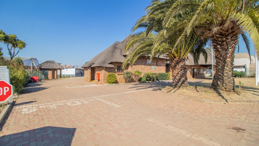 Bedroom Property for Sale in Pomona Gauteng