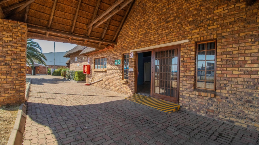  Bedroom Property for Sale in Pomona Gauteng