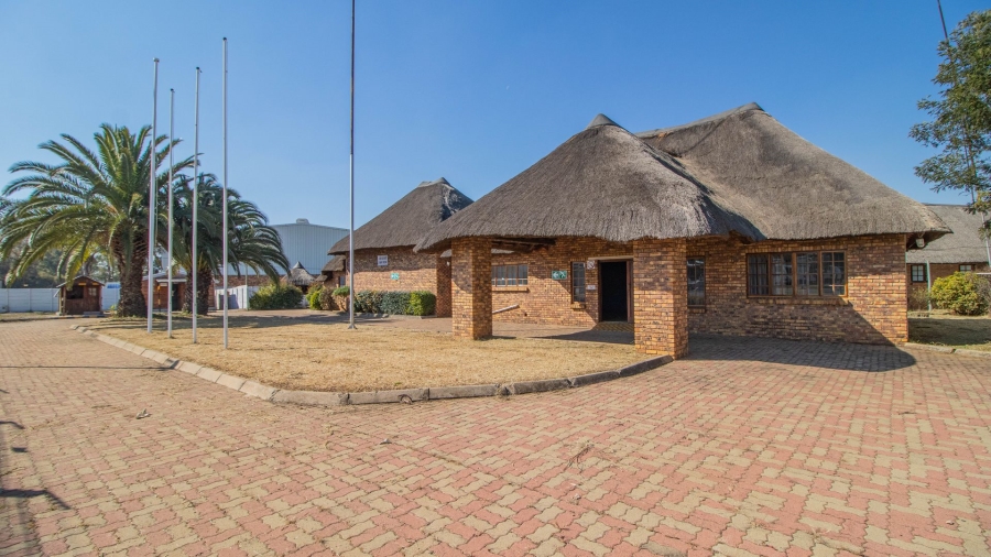  Bedroom Property for Sale in Pomona Gauteng