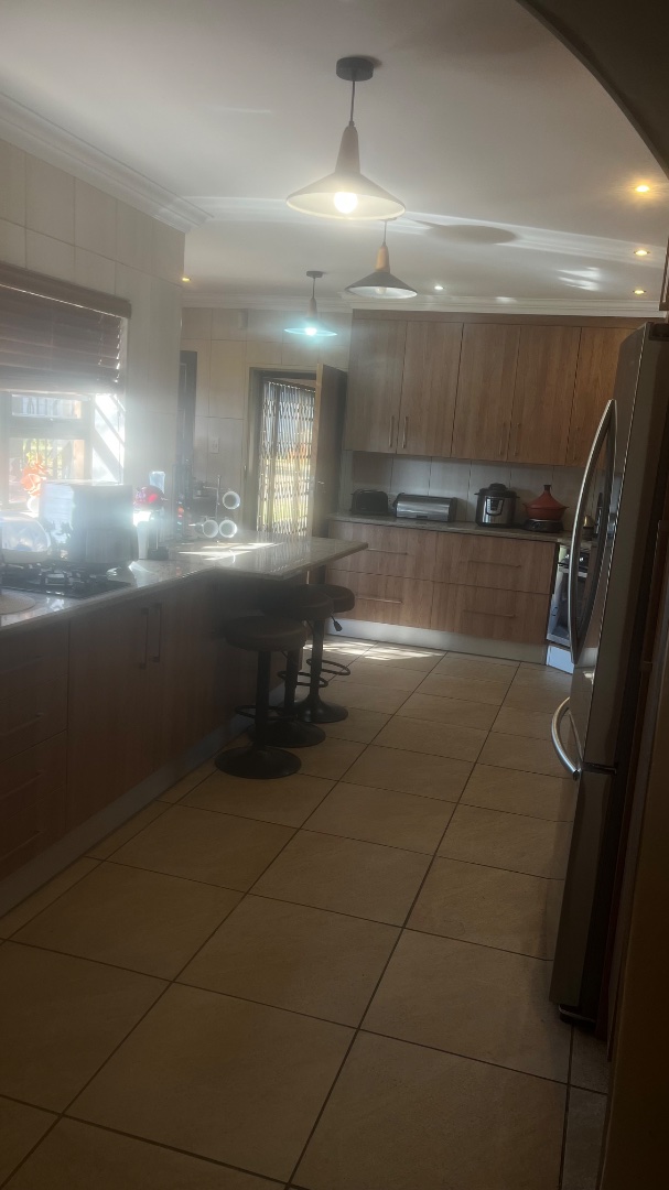 5 Bedroom Property for Sale in Benoni AH Gauteng