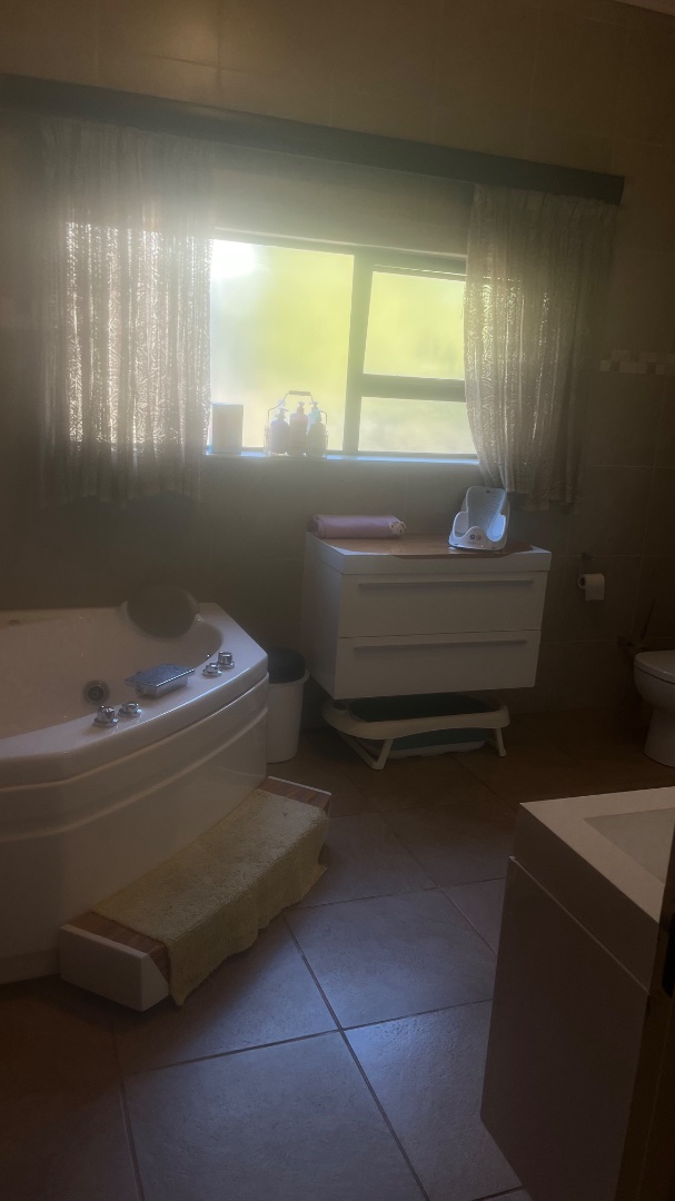 5 Bedroom Property for Sale in Benoni AH Gauteng