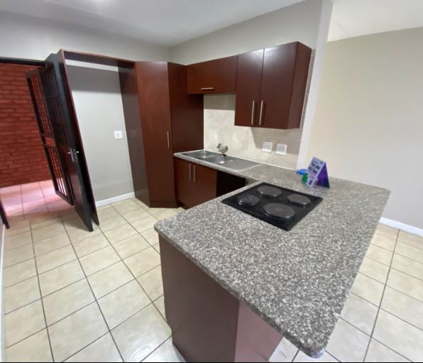 2 Bedroom Property for Sale in Kosmosdal Gauteng