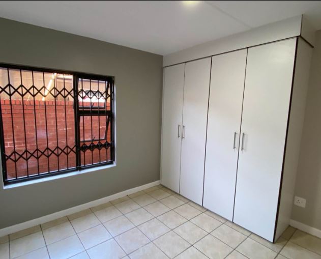 2 Bedroom Property for Sale in Kosmosdal Gauteng