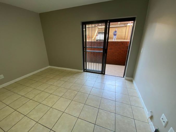2 Bedroom Property for Sale in Kosmosdal Gauteng