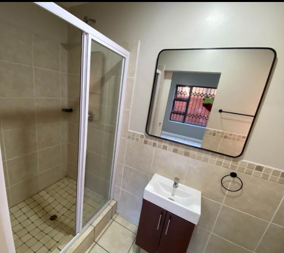 2 Bedroom Property for Sale in Kosmosdal Gauteng