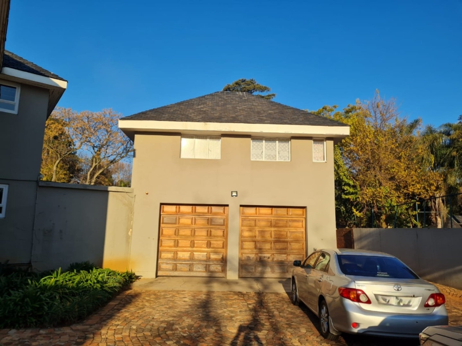 8 Bedroom Property for Sale in Saxonwold Gauteng