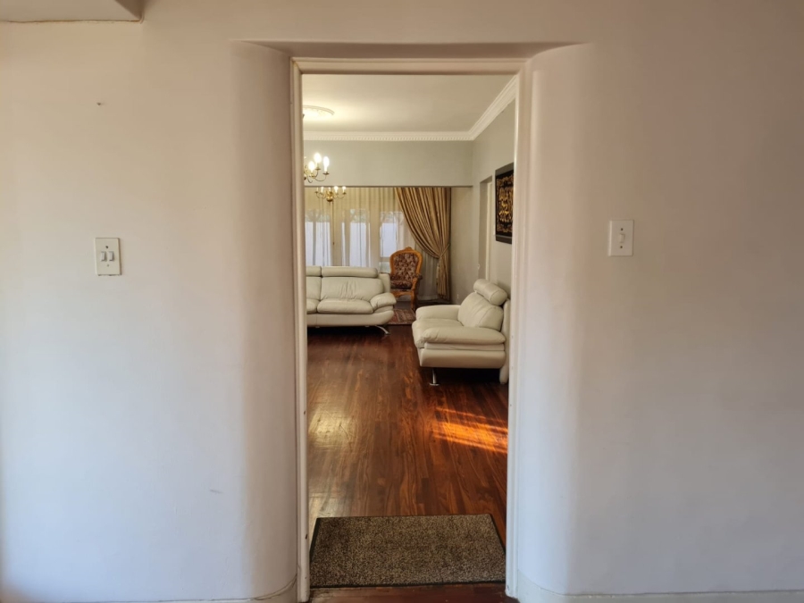 8 Bedroom Property for Sale in Saxonwold Gauteng