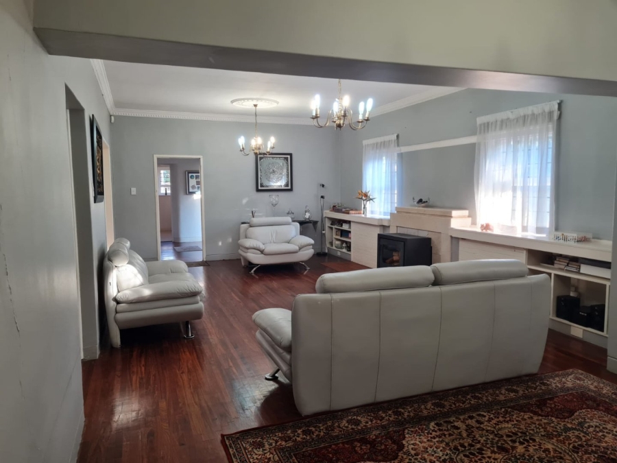 8 Bedroom Property for Sale in Saxonwold Gauteng