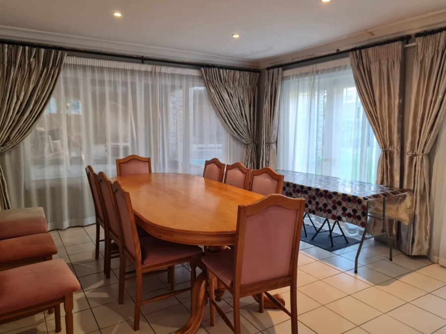 8 Bedroom Property for Sale in Saxonwold Gauteng