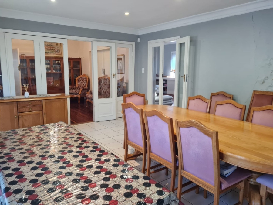 8 Bedroom Property for Sale in Saxonwold Gauteng
