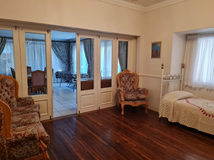 8 Bedroom Property for Sale in Saxonwold Gauteng