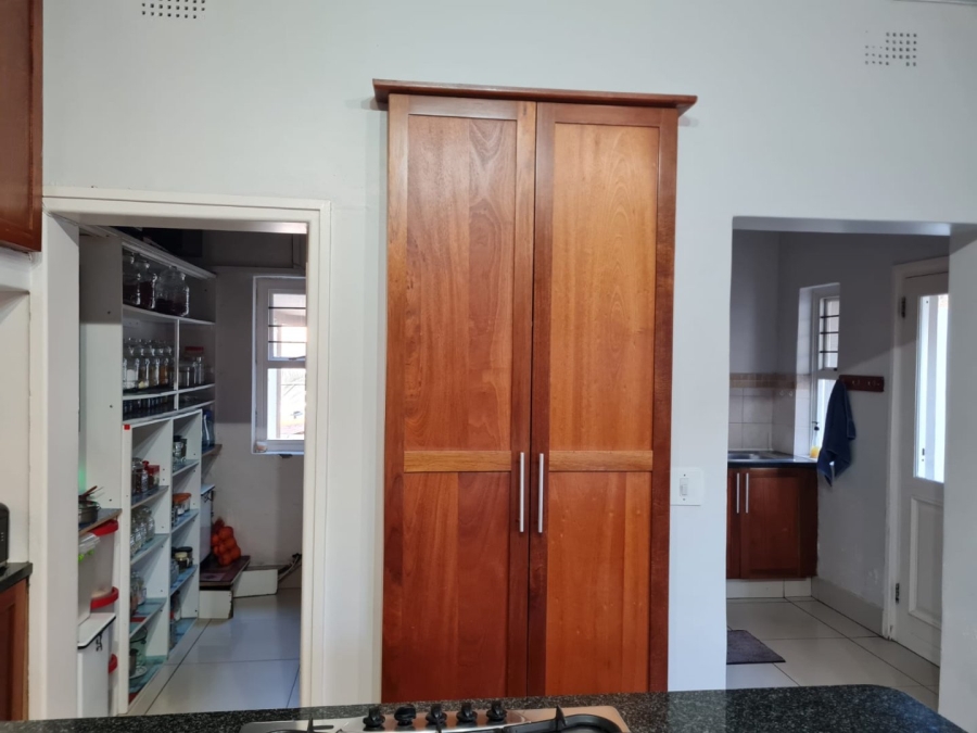 8 Bedroom Property for Sale in Saxonwold Gauteng