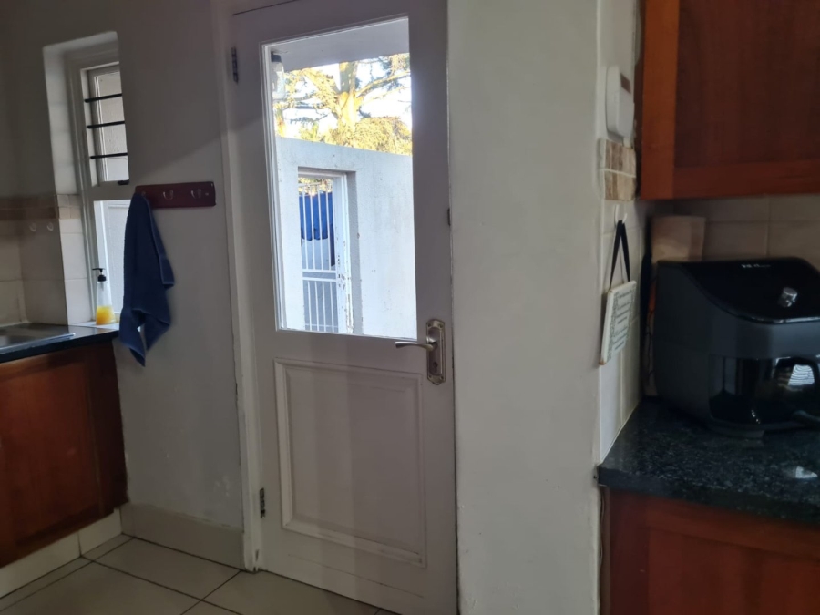 8 Bedroom Property for Sale in Saxonwold Gauteng