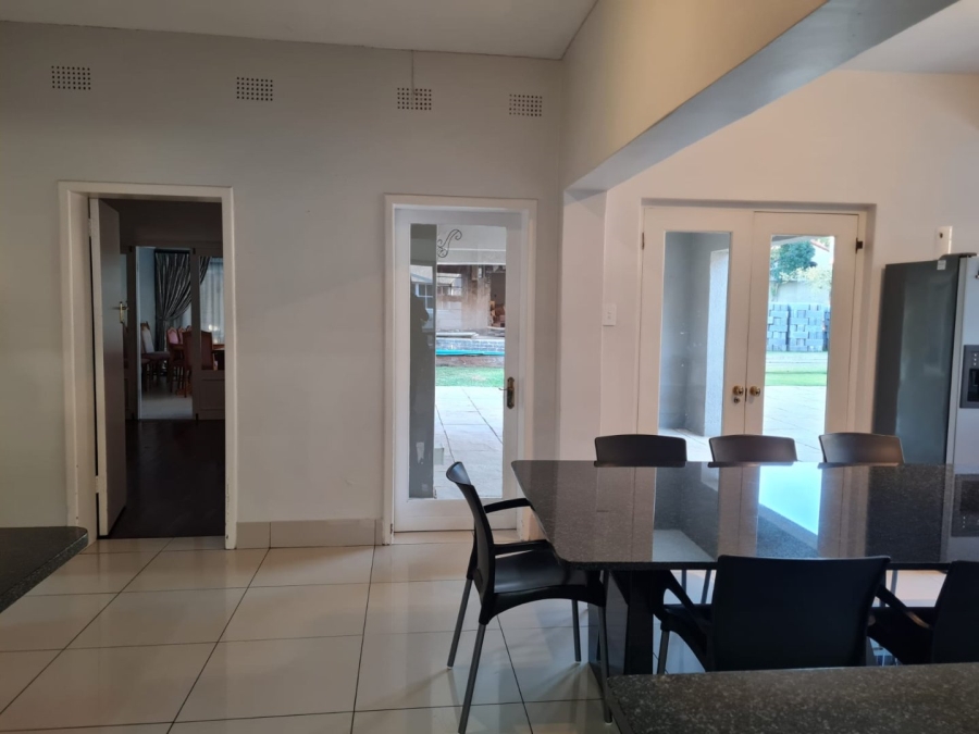 8 Bedroom Property for Sale in Saxonwold Gauteng