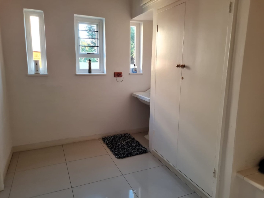 8 Bedroom Property for Sale in Saxonwold Gauteng