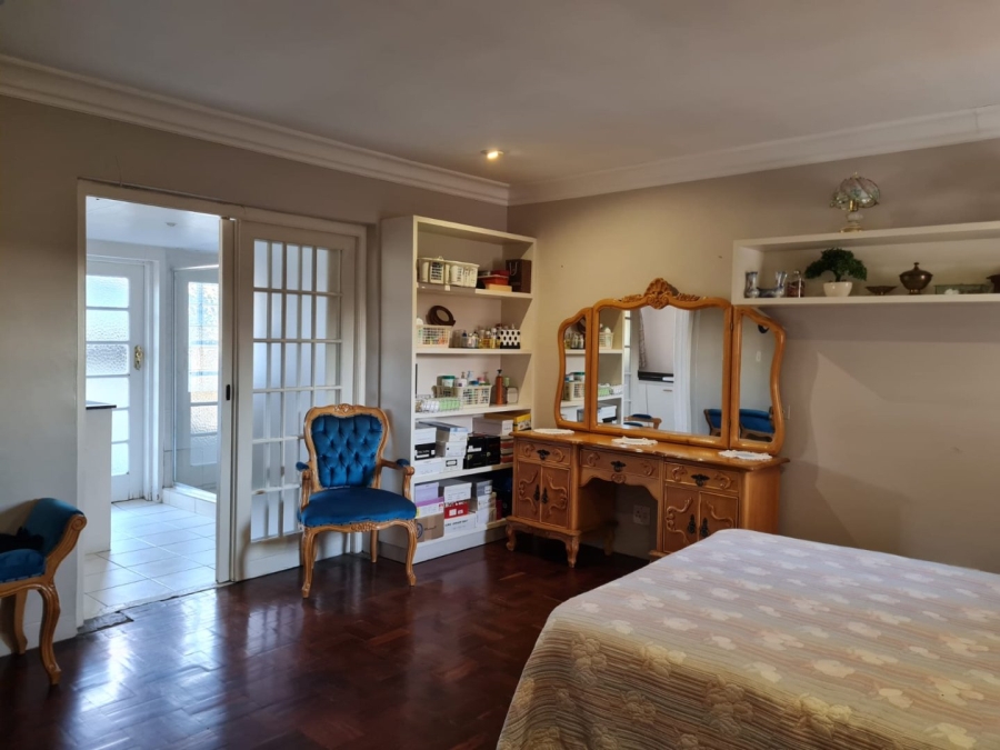 8 Bedroom Property for Sale in Saxonwold Gauteng