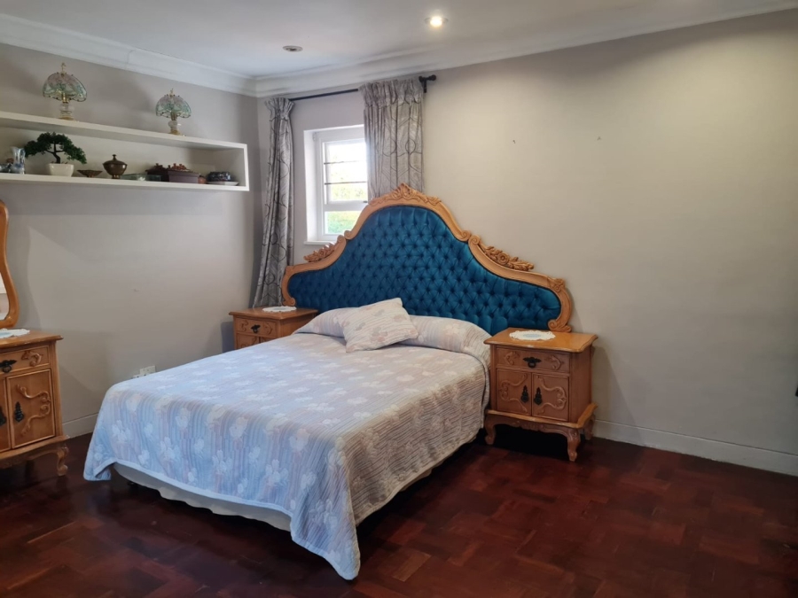 8 Bedroom Property for Sale in Saxonwold Gauteng