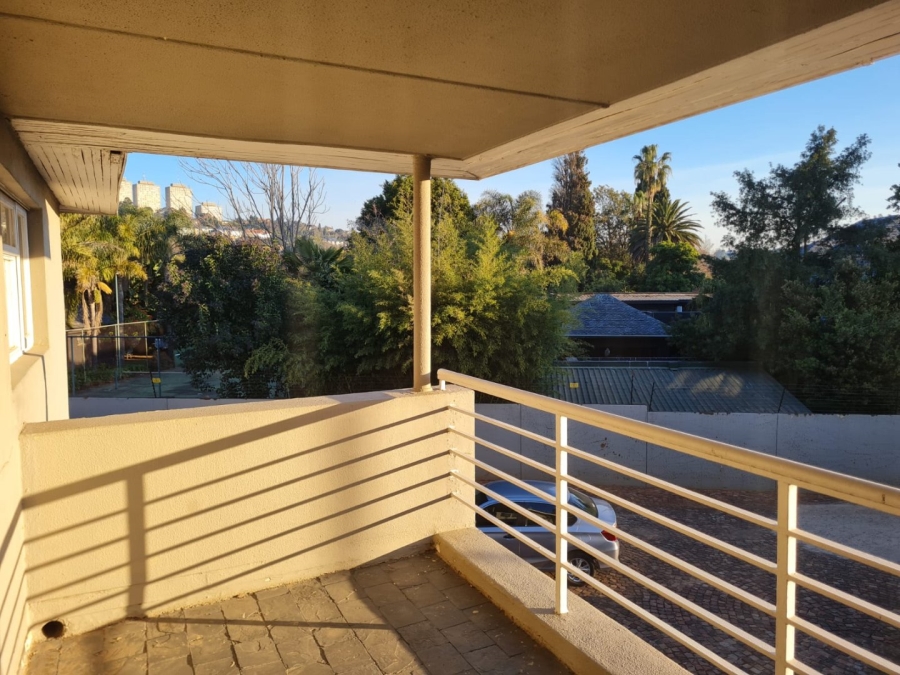 8 Bedroom Property for Sale in Saxonwold Gauteng