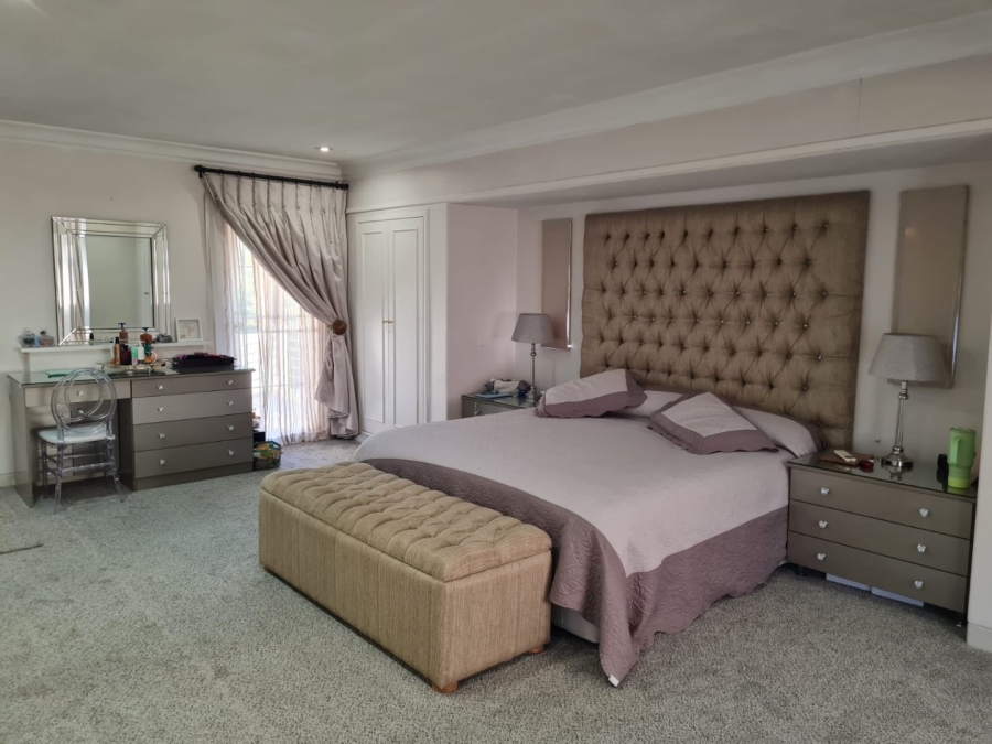 8 Bedroom Property for Sale in Saxonwold Gauteng