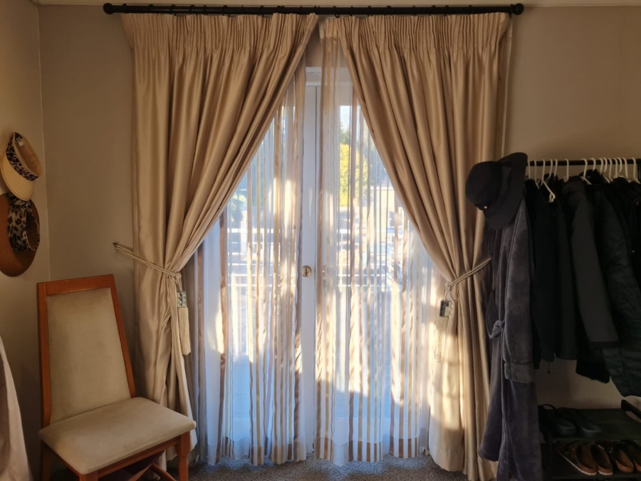 8 Bedroom Property for Sale in Saxonwold Gauteng