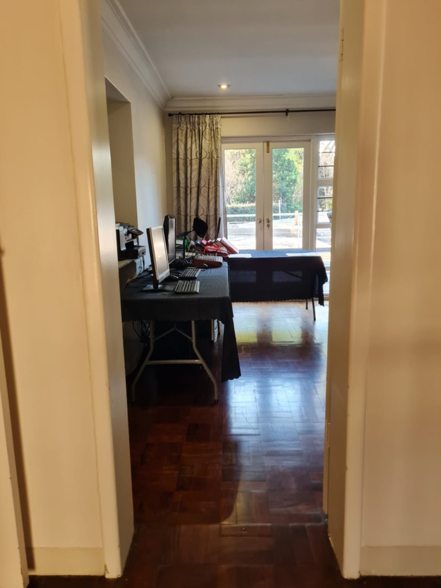 8 Bedroom Property for Sale in Saxonwold Gauteng