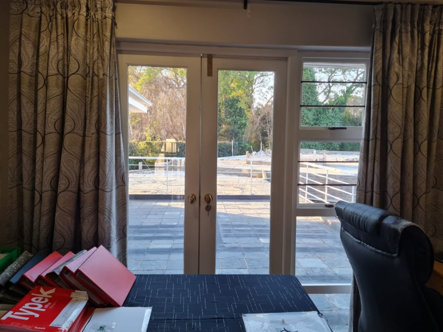 8 Bedroom Property for Sale in Saxonwold Gauteng