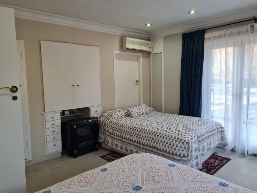 8 Bedroom Property for Sale in Saxonwold Gauteng